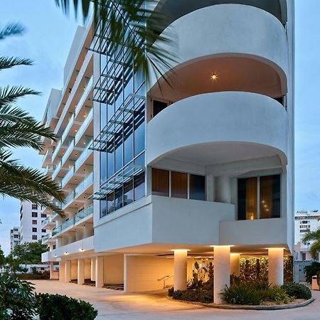 Casa Costera, Isla Verde Beach, Apartments By Marriott Bonvoy San Juan Bagian luar foto