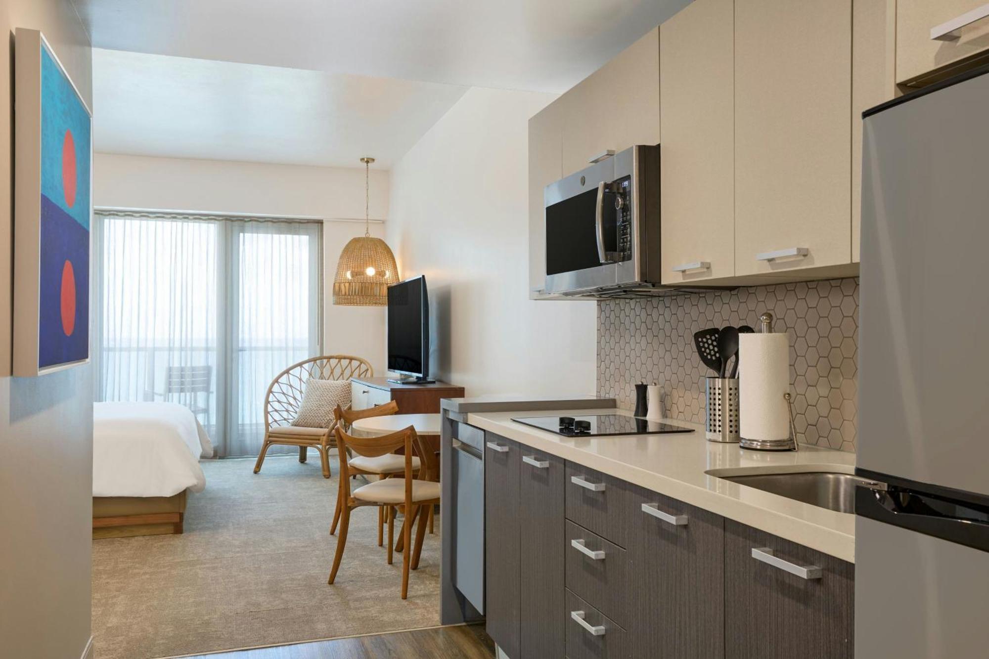 Casa Costera, Isla Verde Beach, Apartments By Marriott Bonvoy San Juan Bagian luar foto